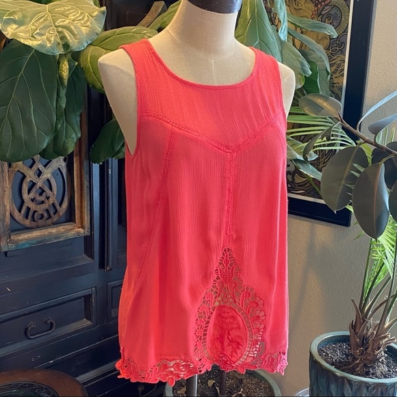 Altar’d State Coral Scallop Crochet Lace peasant tank top. - Picture 3 of 11